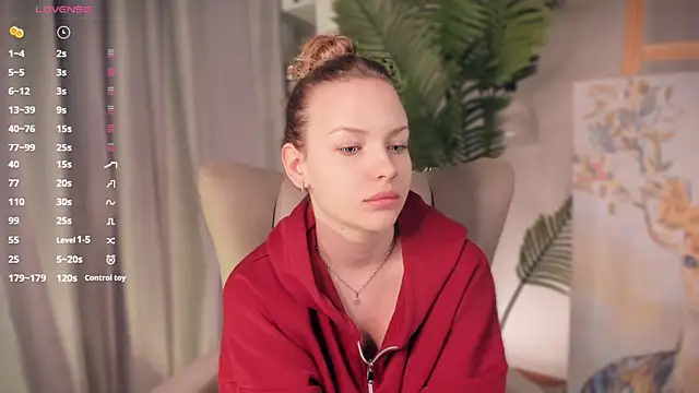 Snapshot of ElizavecaSunrise chatting on June 18, 2026, 9:14 am ElizavecaSunrise online show from June 18, 2026, 9:14 am