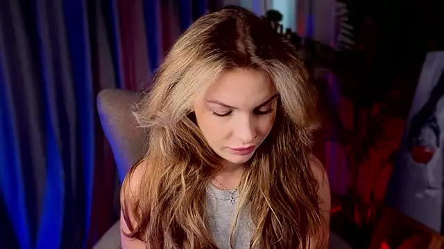 Snapshot of ElizavecaSunrise chatting on October 2, 2025, 10:07 am ElizavecaSunrise online show from October 2, 2025, 10:07 am