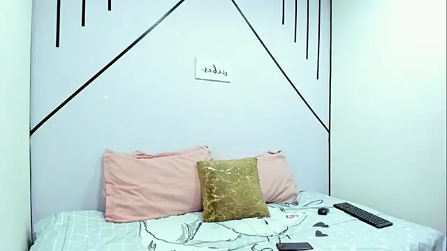 LisaWhite  online show from November 7, 2025, 1:15 pm