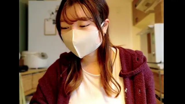 Snapshot of _Yui_ chatting on October 26, 2025, 4:57 am  Yui  online show from October 26, 2025, 4:57 am