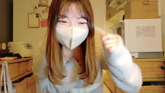 Snapshot of _Yui_ chatting on October 17, 2025, 2:19 pm  Yui  online show from October 17, 2025, 2:19 pm