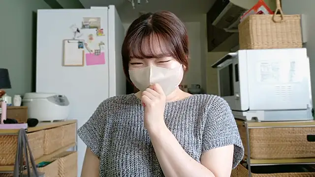 Snapshot of _Yui_ chatting on September 30, 2025, 3:23 am  Yui  online show from September 30, 2025, 3:23 am