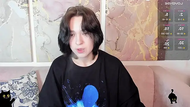 fiamoory online show from May 18, 2026, 1:17 am