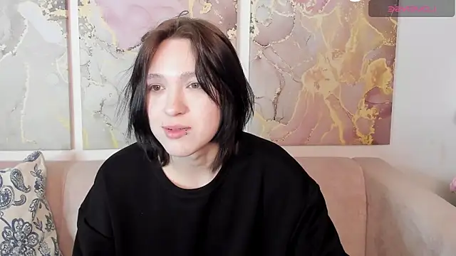 fiamoory online show from May 21, 2026, 1:25 am