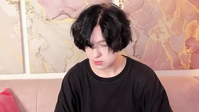 fiamoory online show from September 28, 2025, 1:23 am