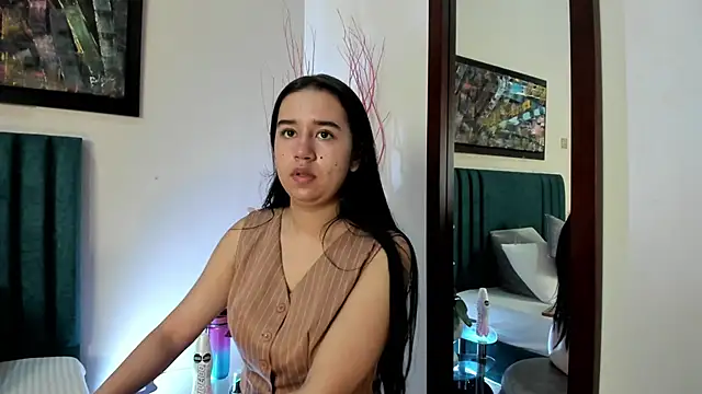 LaraGoldd online show from February 4, 2026, 12:49 am