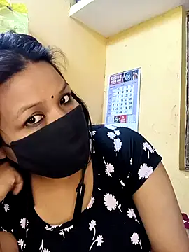 Snapshot of Radhikadavi879 chatting on February 18, 2025, 4:25 pm Radhikadavi879 online show from February 18, 2025, 4:25 pm
