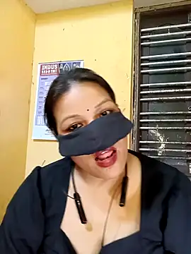 Snapshot of Radhikadavi879 chatting on February 20, 2025, 7:41 pm Radhikadavi879 online show from February 20, 2025, 7:41 pm