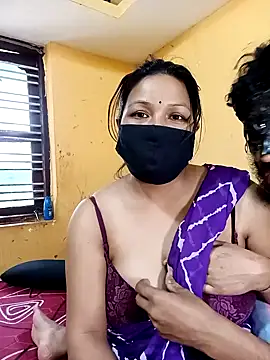 Snapshot of Radhikadavi879 chatting on February 11, 2025, 9:52 am Radhikadavi879 online show from February 11, 2025, 9:52 am