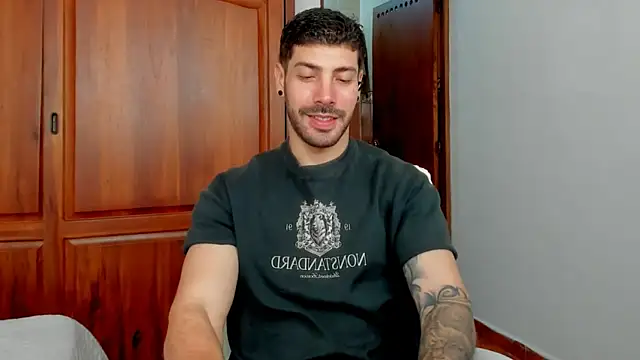Guyinthemountain online show from June 25, 2026, 4:34 pm
