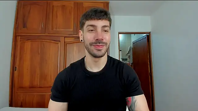 Guyinthemountain online show from June 24, 2026, 4:16 pm