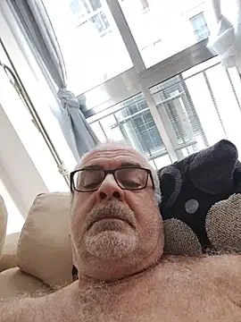 Snapshot of Satiro_Sevilla chatting on October 21, 2025, 4:50 pm Satiro Sevilla online show from October 21, 2025, 4:50 pm