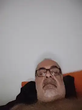 Snapshot of Satiro_Sevilla chatting on October 11, 2025, 10:22 pm Satiro Sevilla online show from October 11, 2025, 10:22 pm