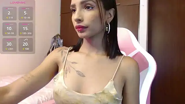 Snapshot of AnnitaSerna_ chatting on December 26, 2024, 10:41 pm AnnitaSerna online show from December 26, 2024, 10:41 pm