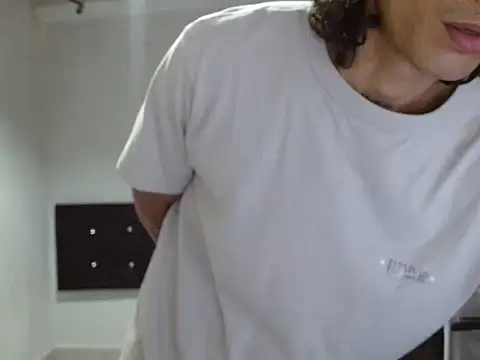 Snapshot of latino_hotxxx chatting on September 21, 2025, 11:10 pm latino hotxxx online show from September 21, 2025, 11:10 pm