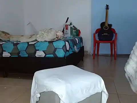 latino hotxxx online show from April 16, 2026, 4:19 pm