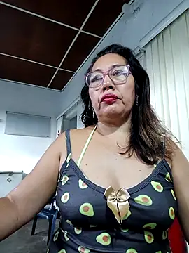 anniecoopeer online show from March 18, 2025, 12:06 pm