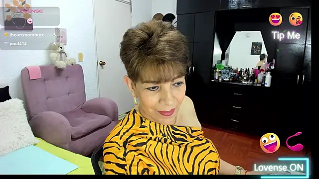 Angelina Stone 65 online show from November 26, 2025, 1:16 am