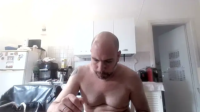 Ichigo897 Pika online show from April 14, 2026, 4:12 pm