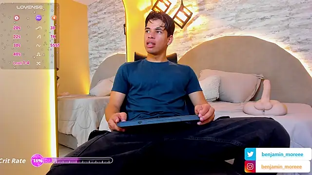 Snapshot of Benjamin_More chatting on September 27, 2025, 11:16 am Benjamin More online show from September 27, 2025, 11:16 am