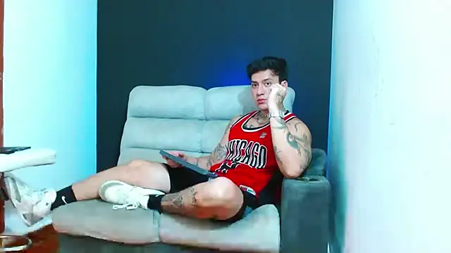 Snapshot of JUSTIN_FULLER1 chatting on July 16, 2026, 12:40 am JUSTIN FULLER1 online show from July 16, 2026, 12:40 am