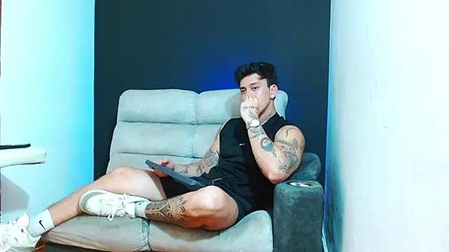 Snapshot of JUSTIN_FULLER1 chatting on July 14, 2026, 8:59 pm JUSTIN FULLER1 online show from July 14, 2026, 8:59 pm
