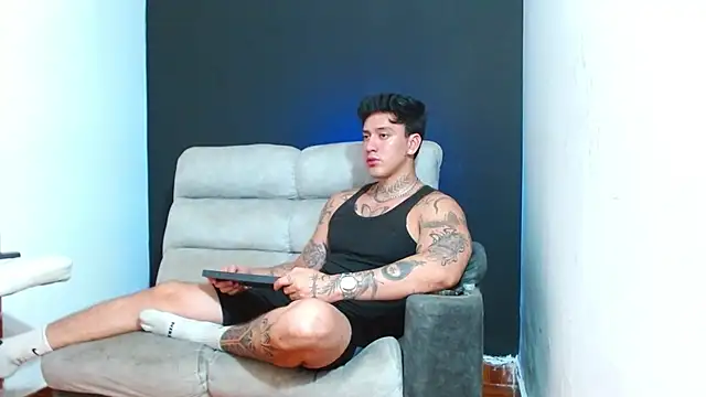 Snapshot of JUSTIN_FULLER1 chatting on July 17, 2026, 12:19 am JUSTIN FULLER1 online show from July 17, 2026, 12:19 am