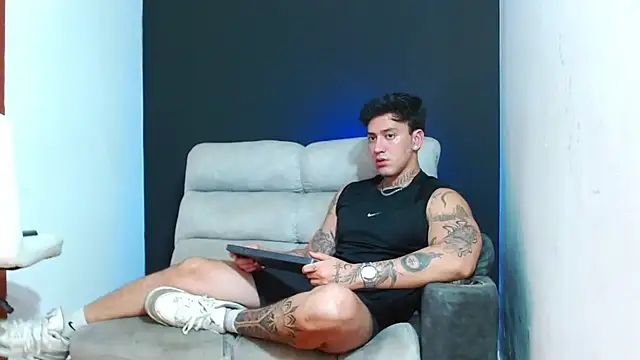 Snapshot of JUSTIN_FULLER1 chatting on July 12, 2026, 4:13 am JUSTIN FULLER1 online show from July 12, 2026, 4:13 am