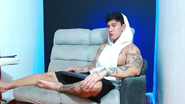 JUSTIN FULLER1 online show from May 24, 2026, 1:38 am