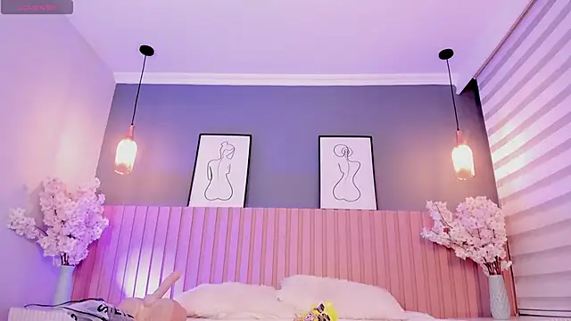 Snapshot of babee_sophie chatting on October 8, 2025, 3:08 am babee sophie online show from October 8, 2025, 3:08 am