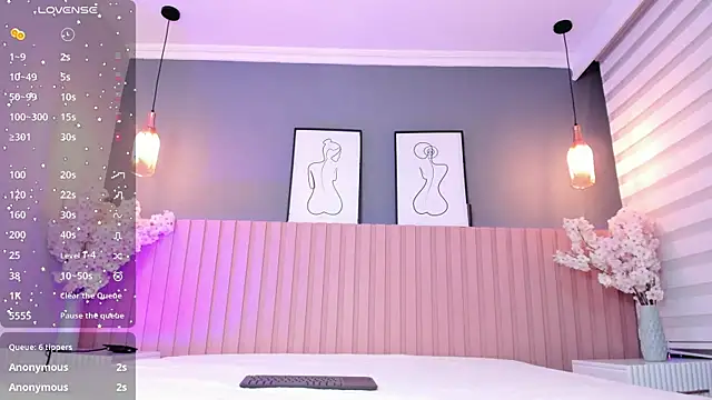 Snapshot of babee_sophie chatting on October 31, 2025, 3:25 am babee sophie online show from October 31, 2025, 3:25 am