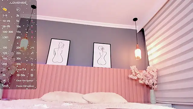 Snapshot of babee_sophie chatting on October 3, 2025, 4:25 am babee sophie online show from October 3, 2025, 4:25 am