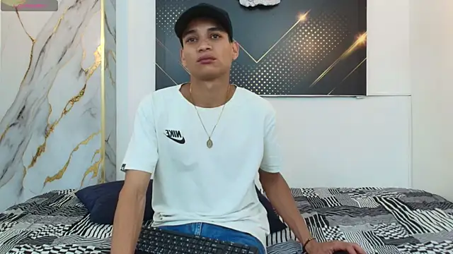 Snapshot of JordanAndAndrew chatting on October 3, 2025, 5:25 pm JordanAndAndrew online show from October 3, 2025, 5:25 pm