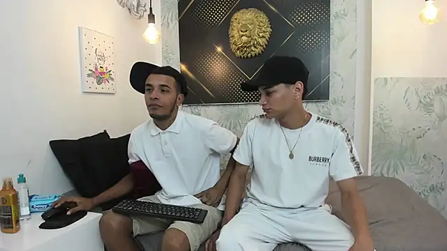 Snapshot of JordanAndAndrew chatting on February 19, 2025, 7:37 pm JordanAndAndrew online show from February 19, 2025, 7:37 pm