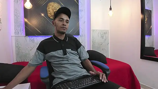 Snapshot of JordanAndAndrew chatting on February 17, 2025, 7:44 pm JordanAndAndrew online show from February 17, 2025, 7:44 pm