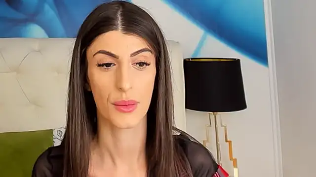 SkinnyDolly online show from February 26, 2025, 9:42 pm