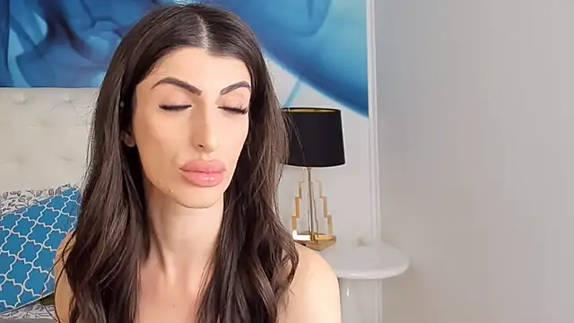SkinnyDolly online show from February 15, 2025, 8:01 pm