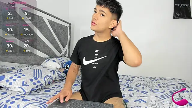 ander deimond  online show from November 5, 2025, 3:26 pm