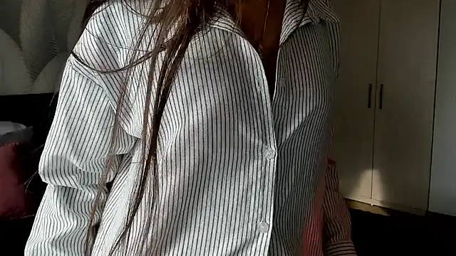 Bambiii bby online show from February 27, 2026, 3:51 am