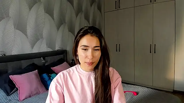 Bambiii bby online show from September 26, 2025, 1:23 am