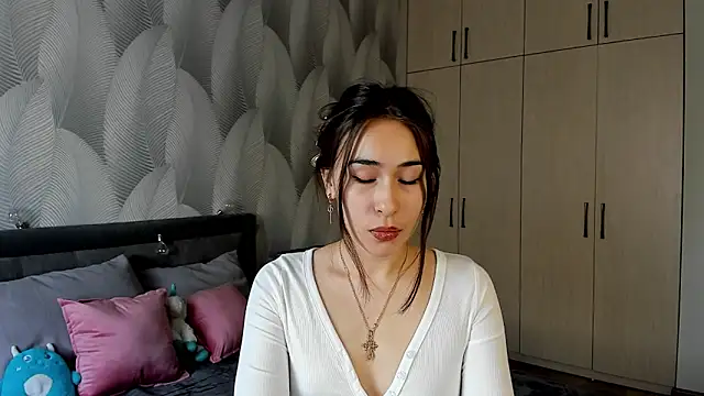 Bambiii bby online show from January 27, 2025, 7:56 am