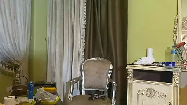 Snapshot of emylolo9 chatting on January 15, 2025, 2:38 am emylolo9 online show from January 15, 2025, 2:38 am