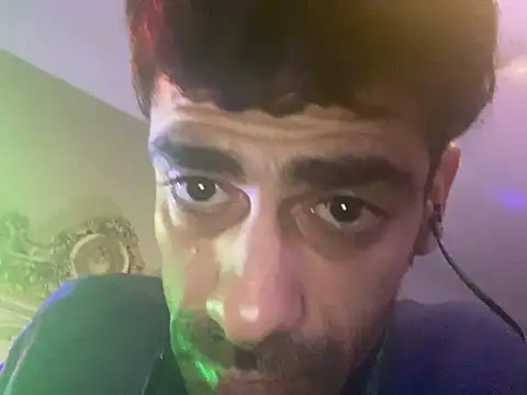 Snapshot of emylolo9 chatting on February 8, 2025, 1:11 am emylolo9 online show from February 8, 2025, 1:11 am