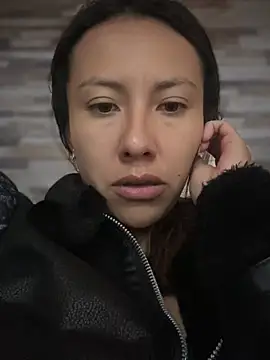 im lorein online show from February 13, 2025, 11:06 am
