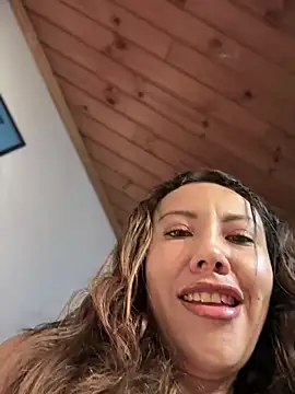 im lorein online show from February 26, 2025, 11:43 am