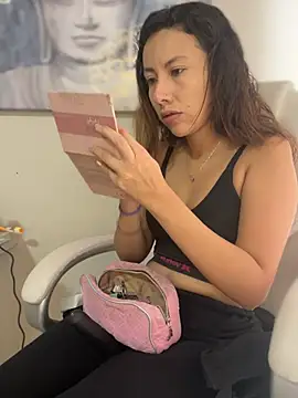 im lorein online show from March 22, 2025, 12:46 pm