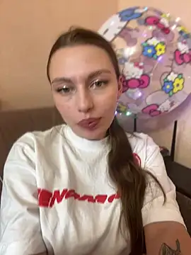 Snapshot of AlisaMur chatting on December 19, 2024, 4:34 am AlisaMur online show from December 19, 2024, 4:34 am