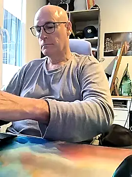 Snapshot of bogland33 chatting on March 8, 2025, 3:35 pm bogland33 online show from March 8, 2025, 3:35 pm