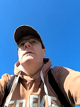 Snapshot of bogland33 chatting on March 2, 2025, 12:03 pm bogland33 online show from March 2, 2025, 12:03 pm
