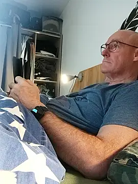 bogland33 online show from January 18, 2026, 7:06 pm